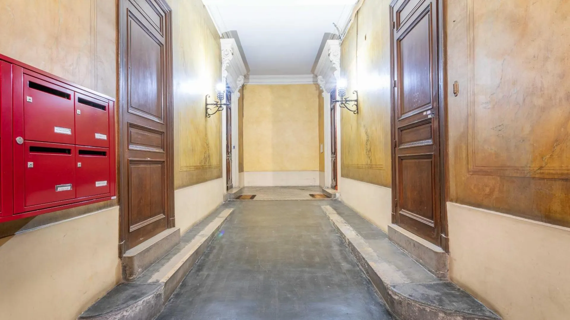 Charming Duplex With Ac -1Br-2P- Marseille Διαμέρισμα
