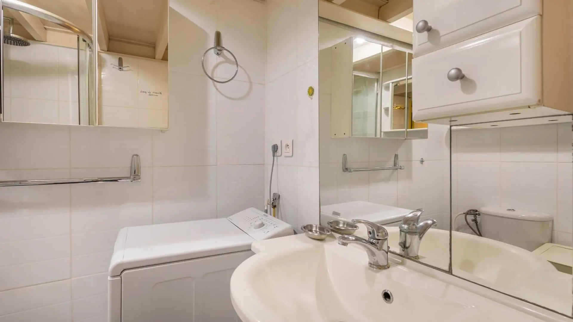 דירות Charming Duplex With Ac -1Br-2P- מרסיי